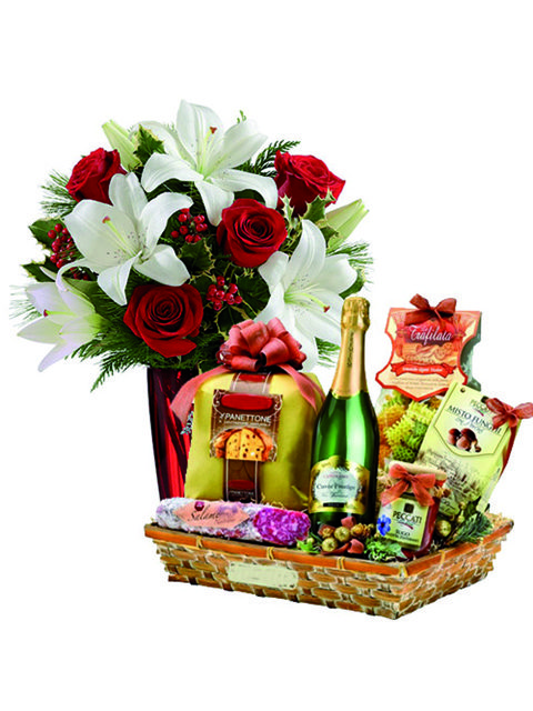 cesto di natale con rose rosse e lilium