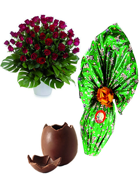 uovo di pasqua di cioccolato e mazzo di 50 rose